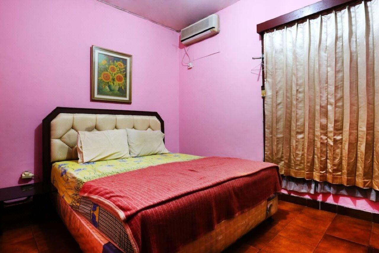 Oyo 2256 Danysa Guesthouse Джакарта Екстер'єр фото