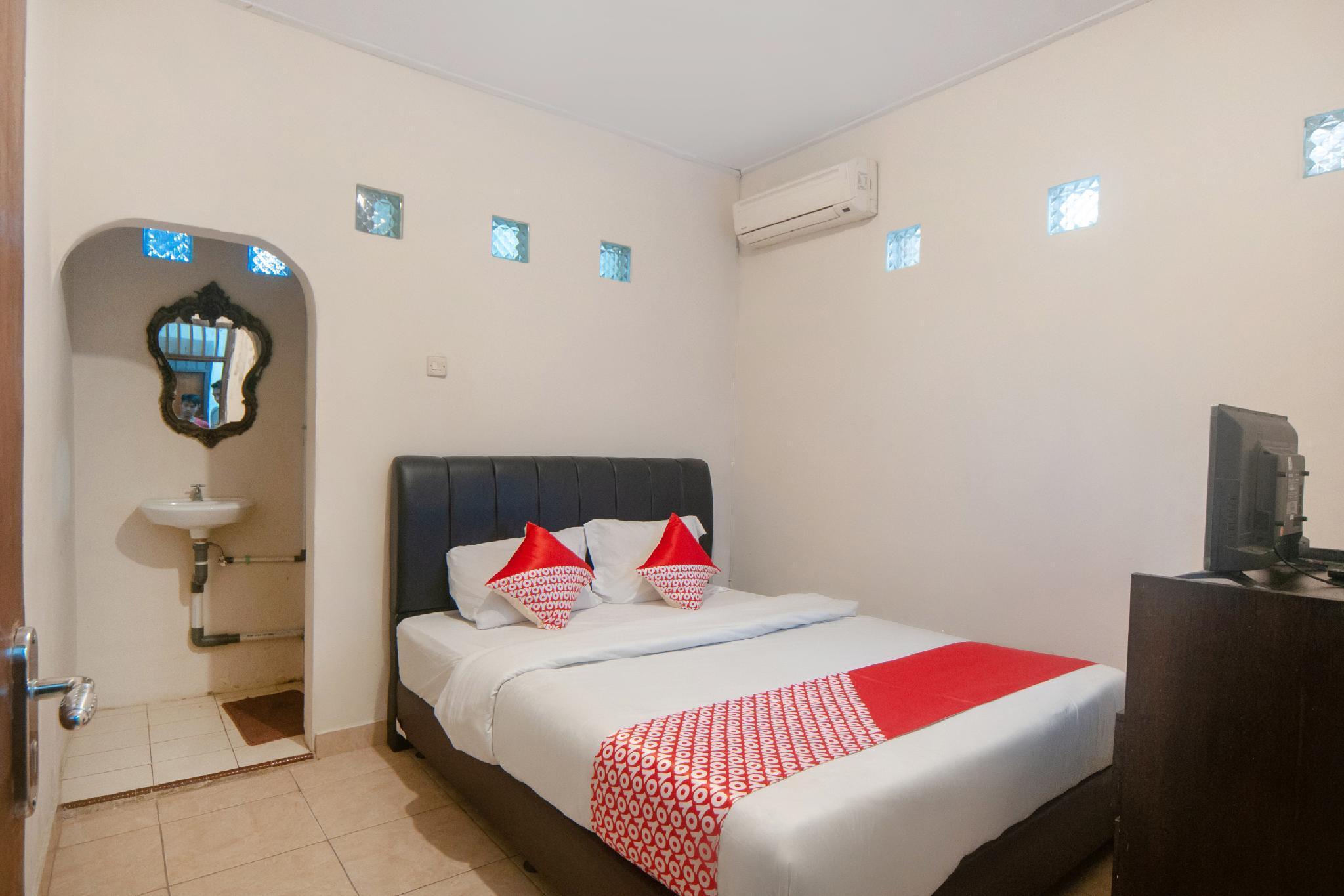 Oyo 2256 Danysa Guesthouse Джакарта Екстер'єр фото