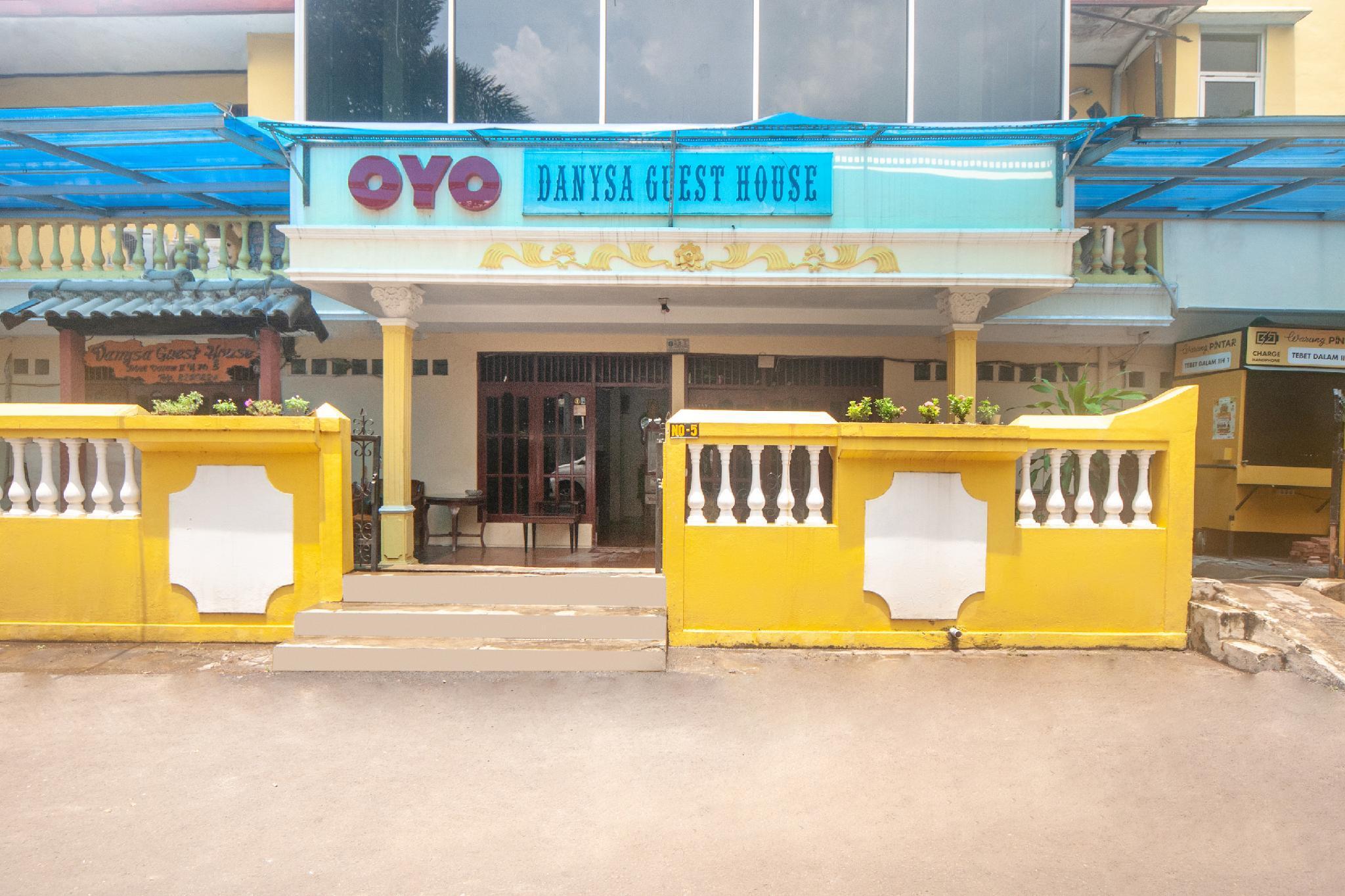 Oyo 2256 Danysa Guesthouse Джакарта Екстер'єр фото