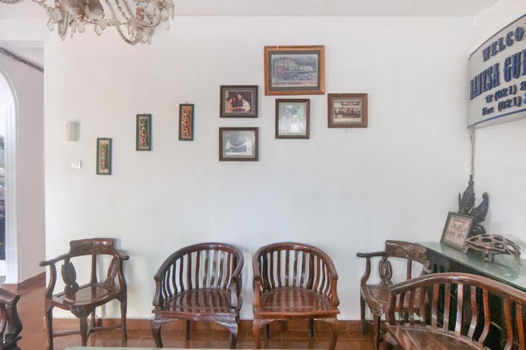 Oyo 2256 Danysa Guesthouse Джакарта Екстер'єр фото