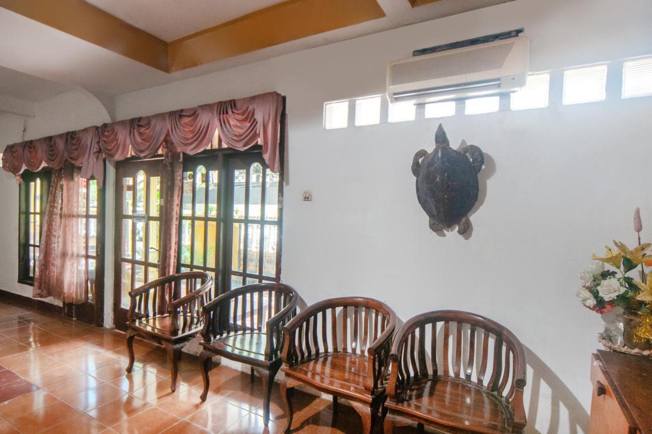 Oyo 2256 Danysa Guesthouse Джакарта Екстер'єр фото